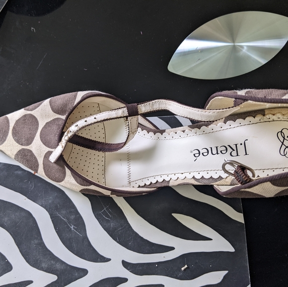 Pre-owned J. Renee shoes. Size 12W - Picture 10 of 12